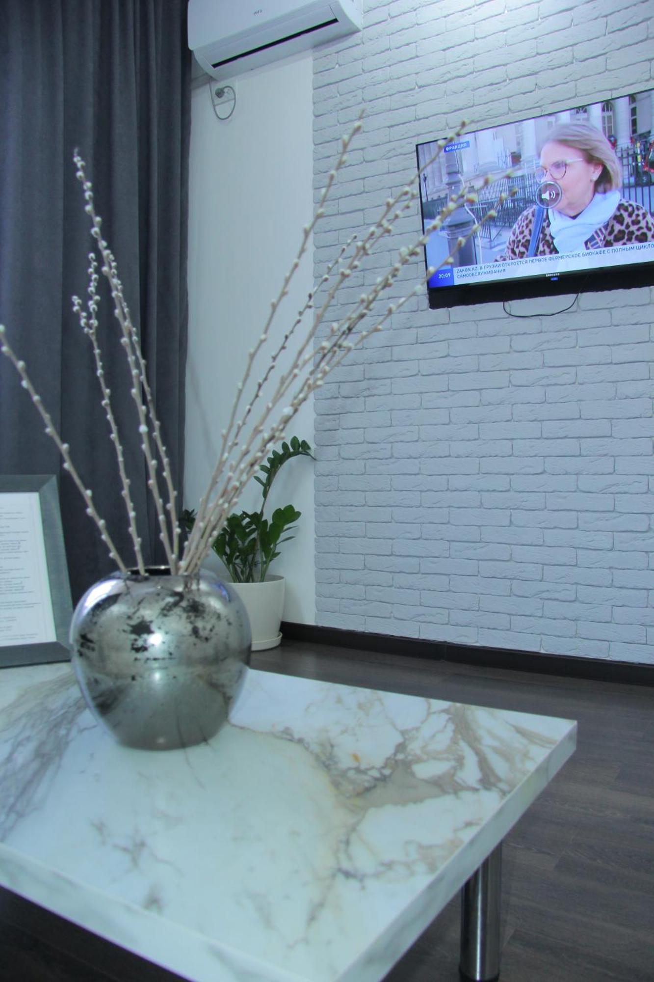 Апартаменты Центр Медеуский Район Almaty Bagian luar foto
