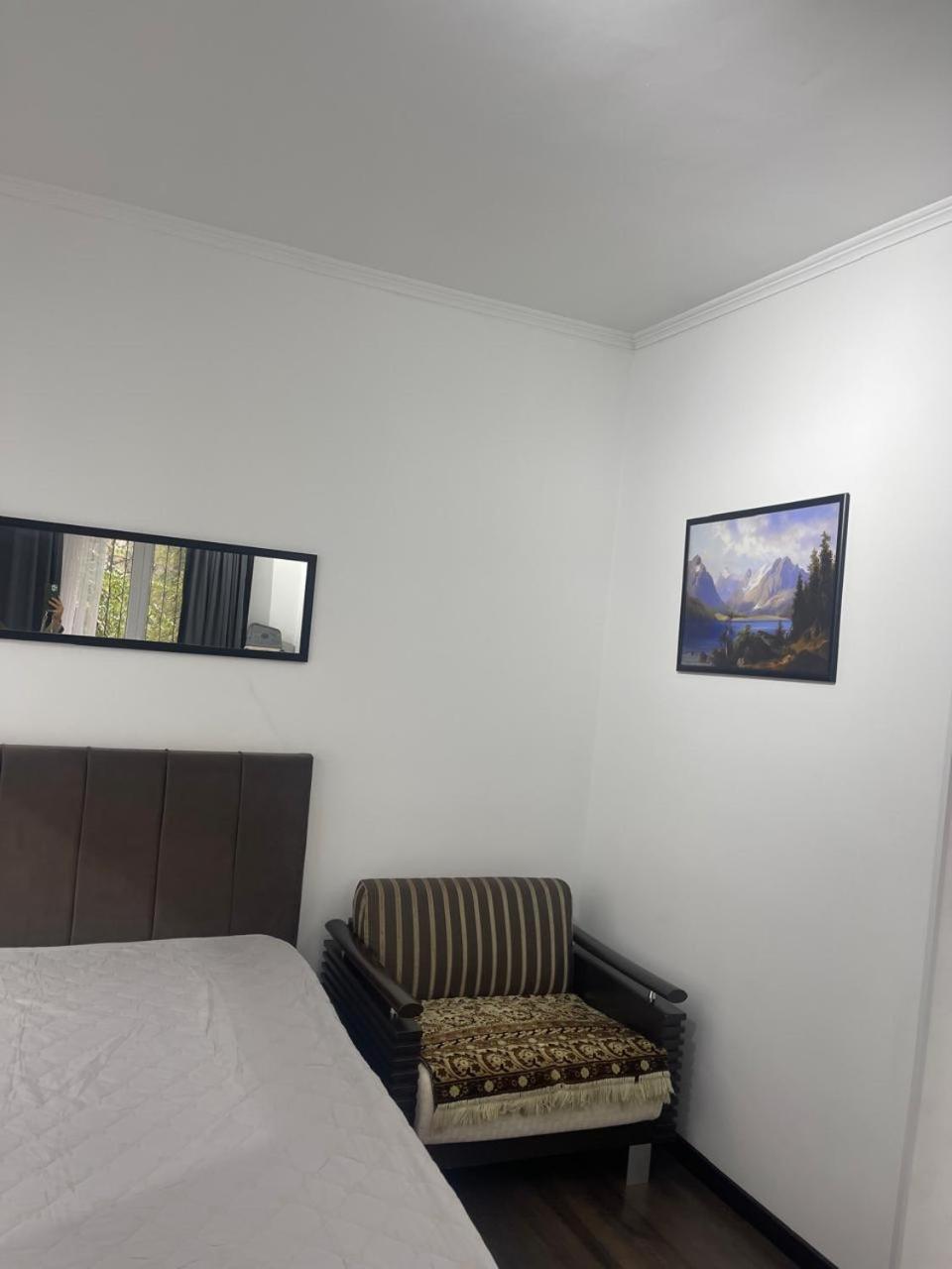 Апартаменты Центр Медеуский Район Almaty Bagian luar foto